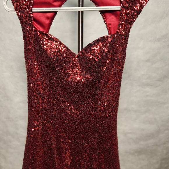Red Glittery Sequin Guess Dress - Picture 3 of 9